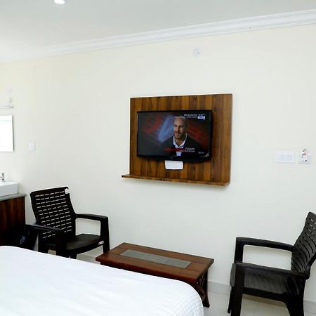 Cnr Residency Madanapalle Exterior foto