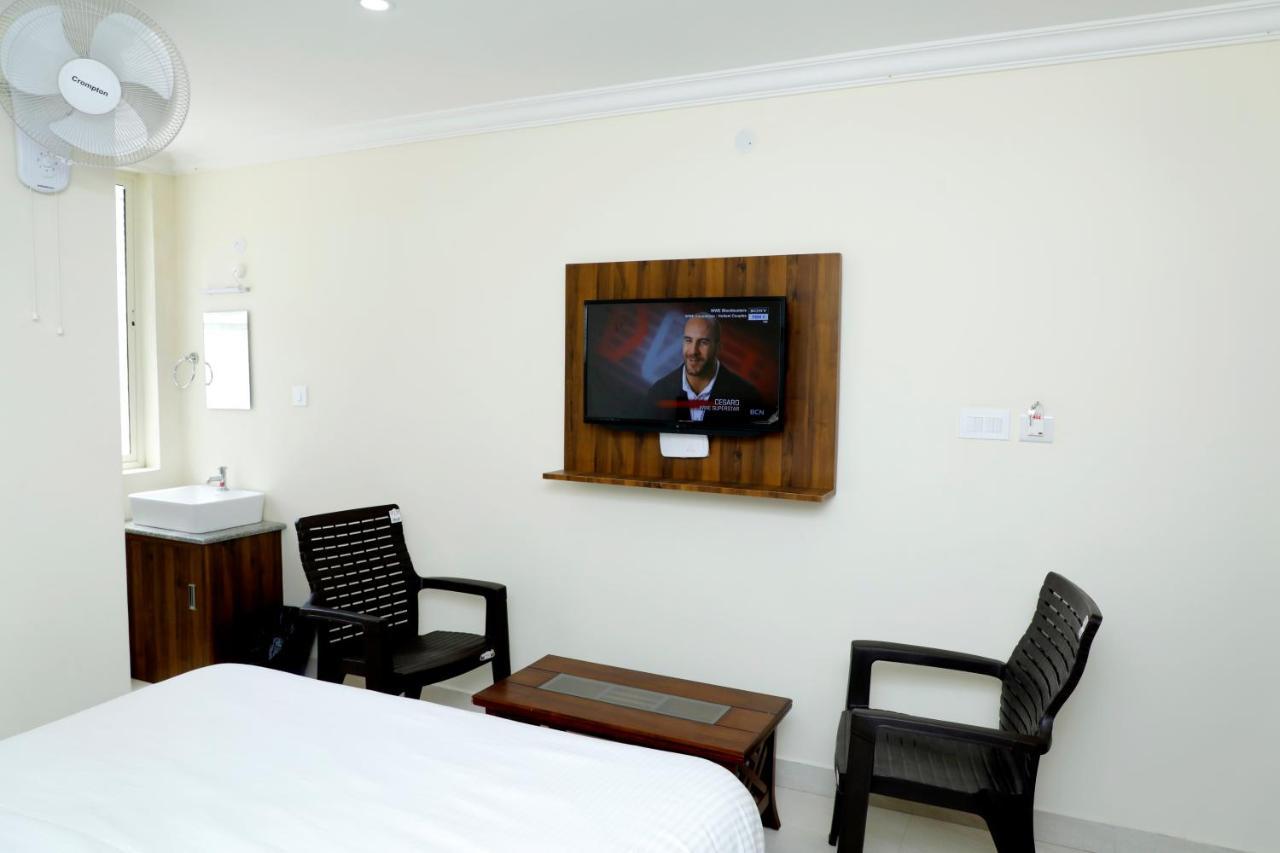 Cnr Residency Madanapalle Exterior foto
