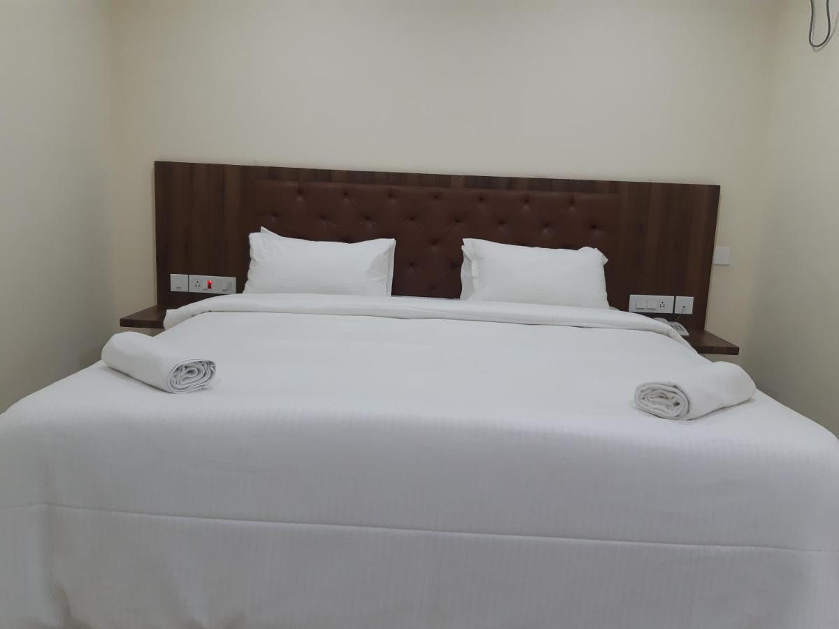 Cnr Residency Madanapalle Exterior foto