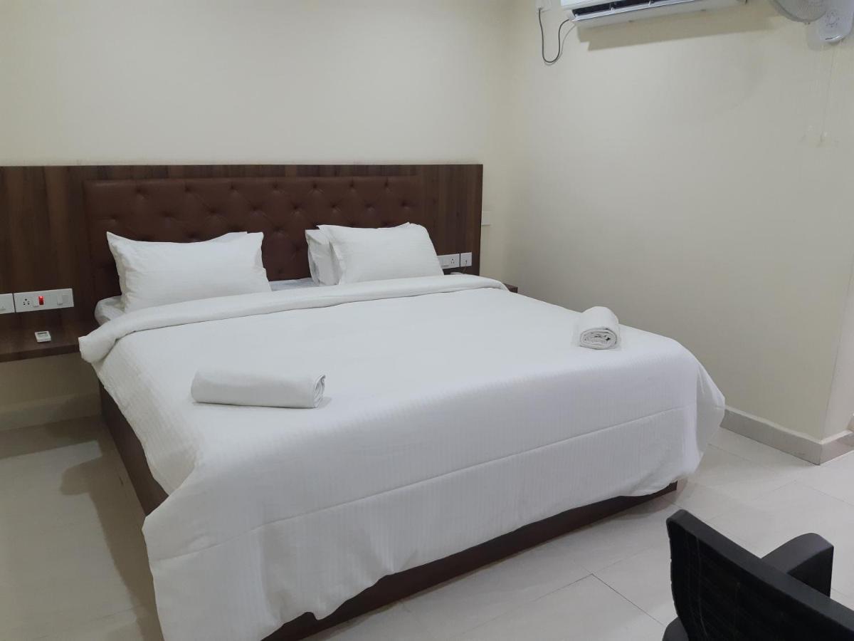 Cnr Residency Madanapalle Exterior foto