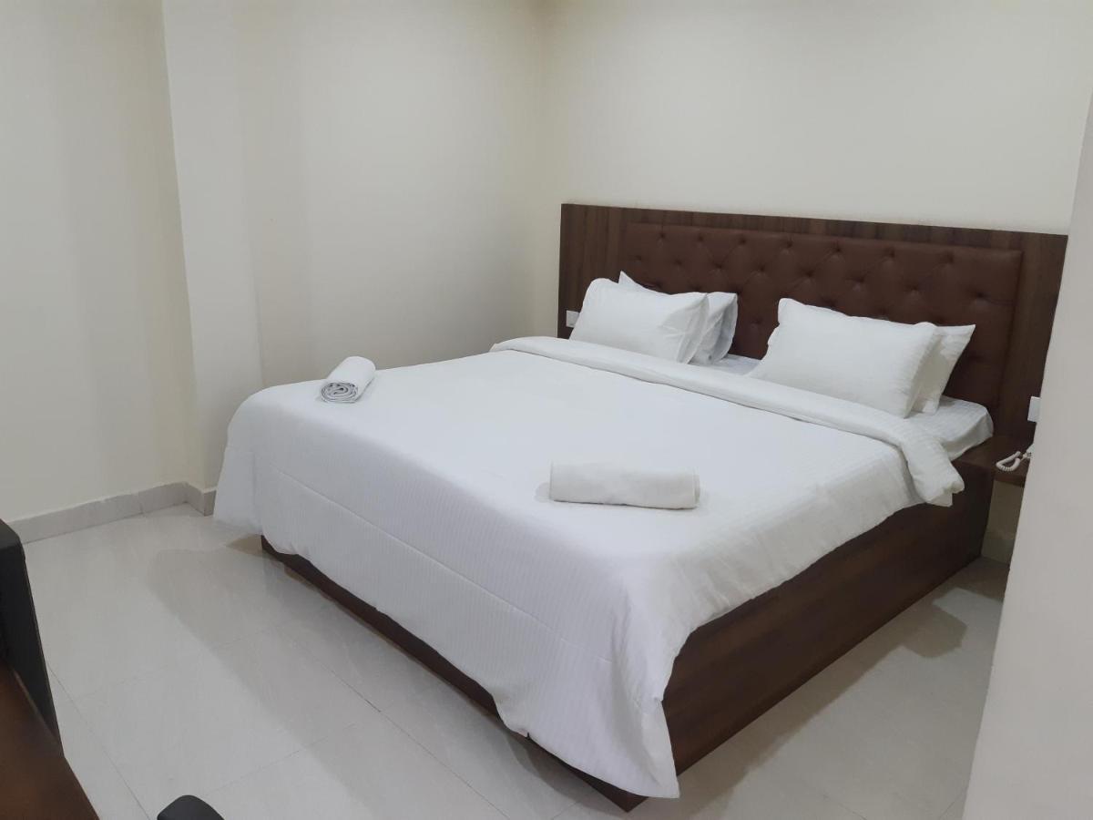 Cnr Residency Madanapalle Exterior foto