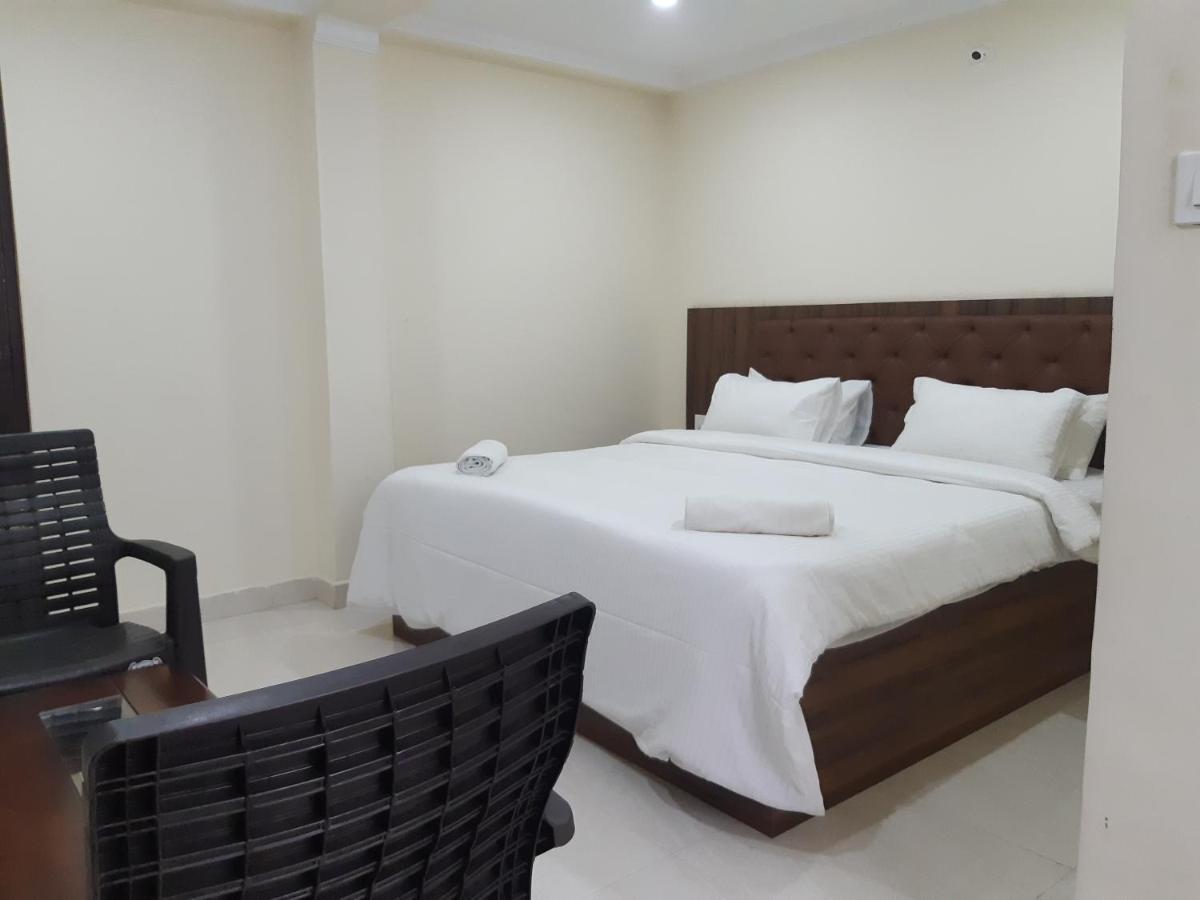 Cnr Residency Madanapalle Exterior foto